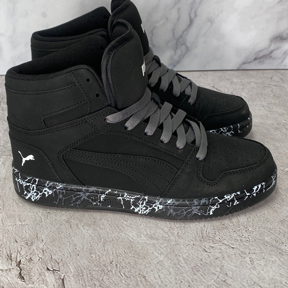 Puma Sneakers kids size 6 women’s 7.5